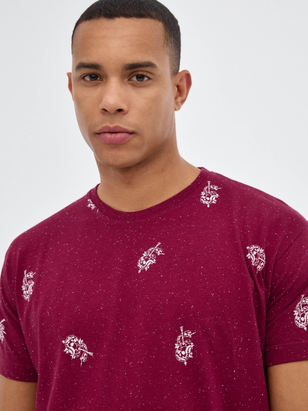 Speckled print t-shirt garnet detail view