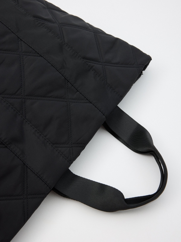 Black quilted bag black detail view