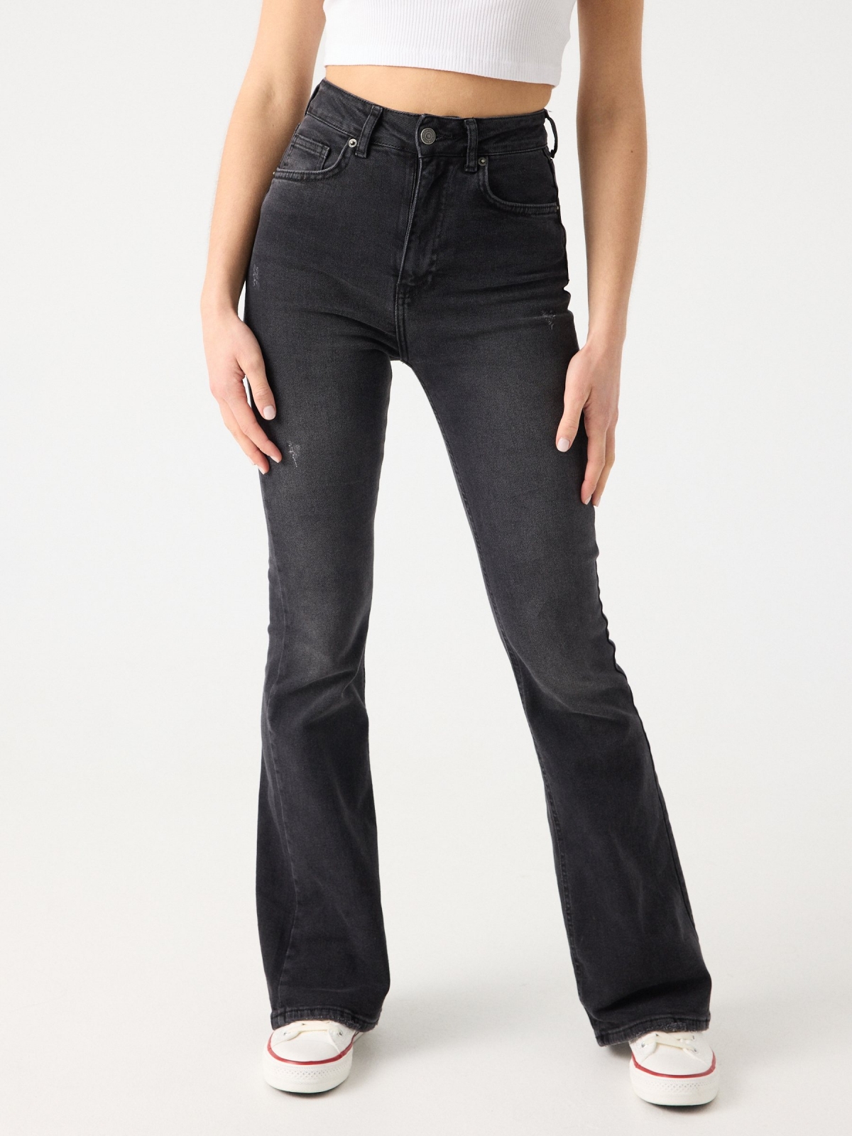 Jeans flare negro tiro alto negro vista media frontal