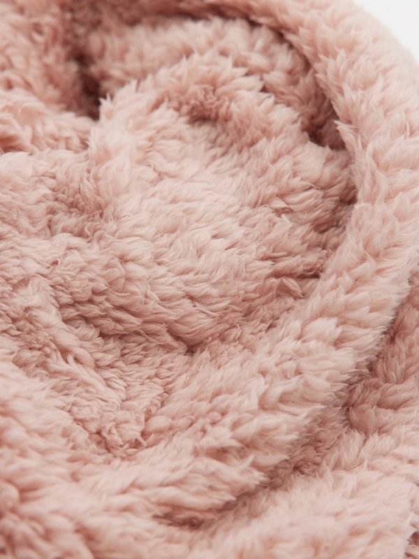 Pink sheepskin collar pink close-up view