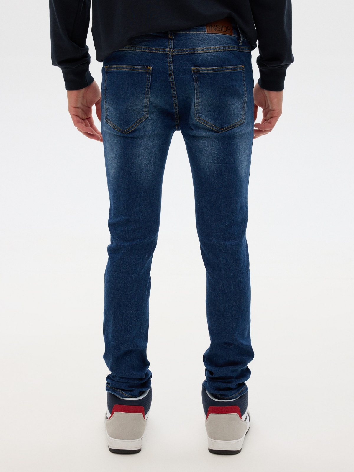 Jeans super slim azul oscuro vista media trasera