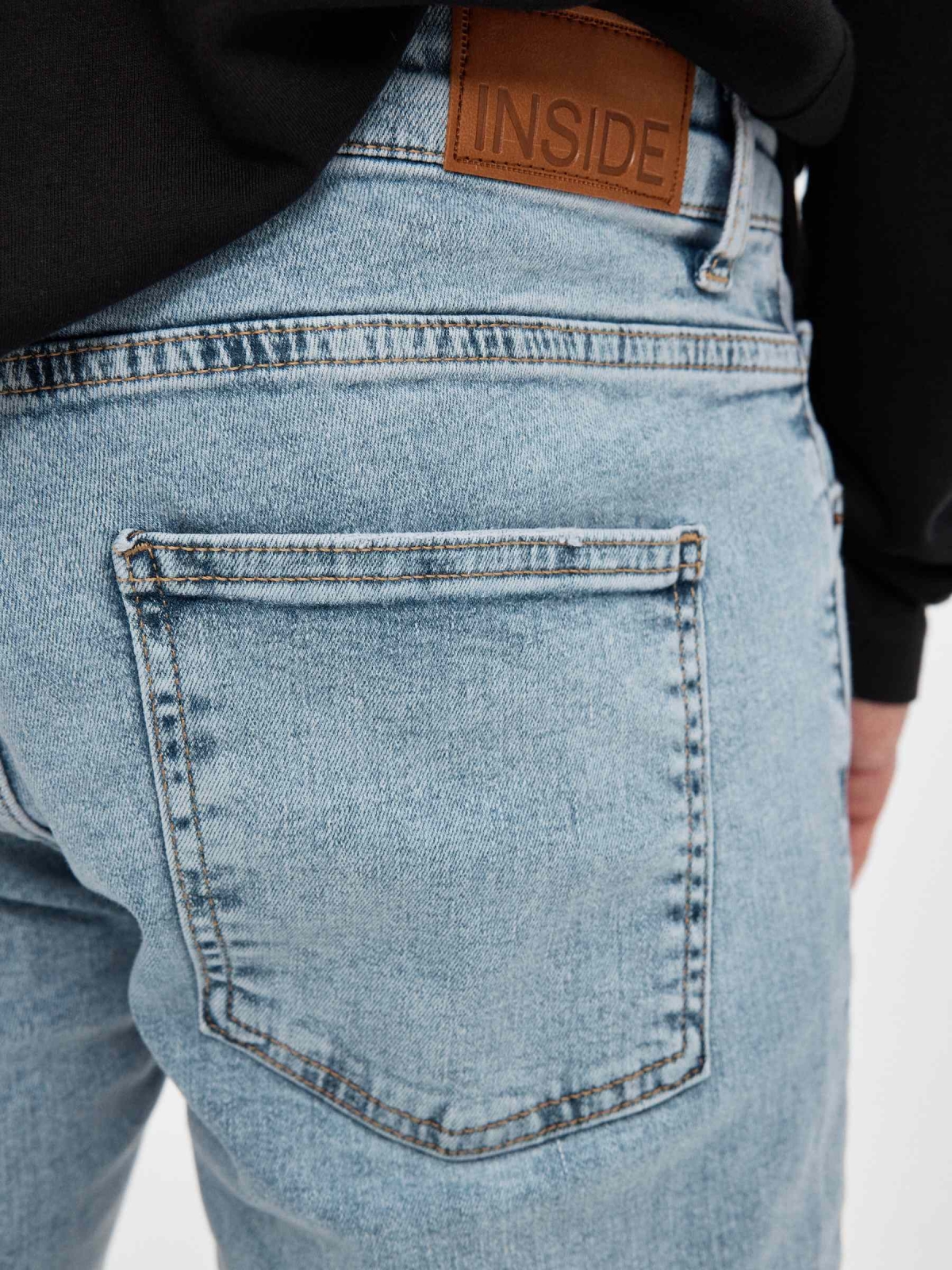 Regular jeans light blue detail view