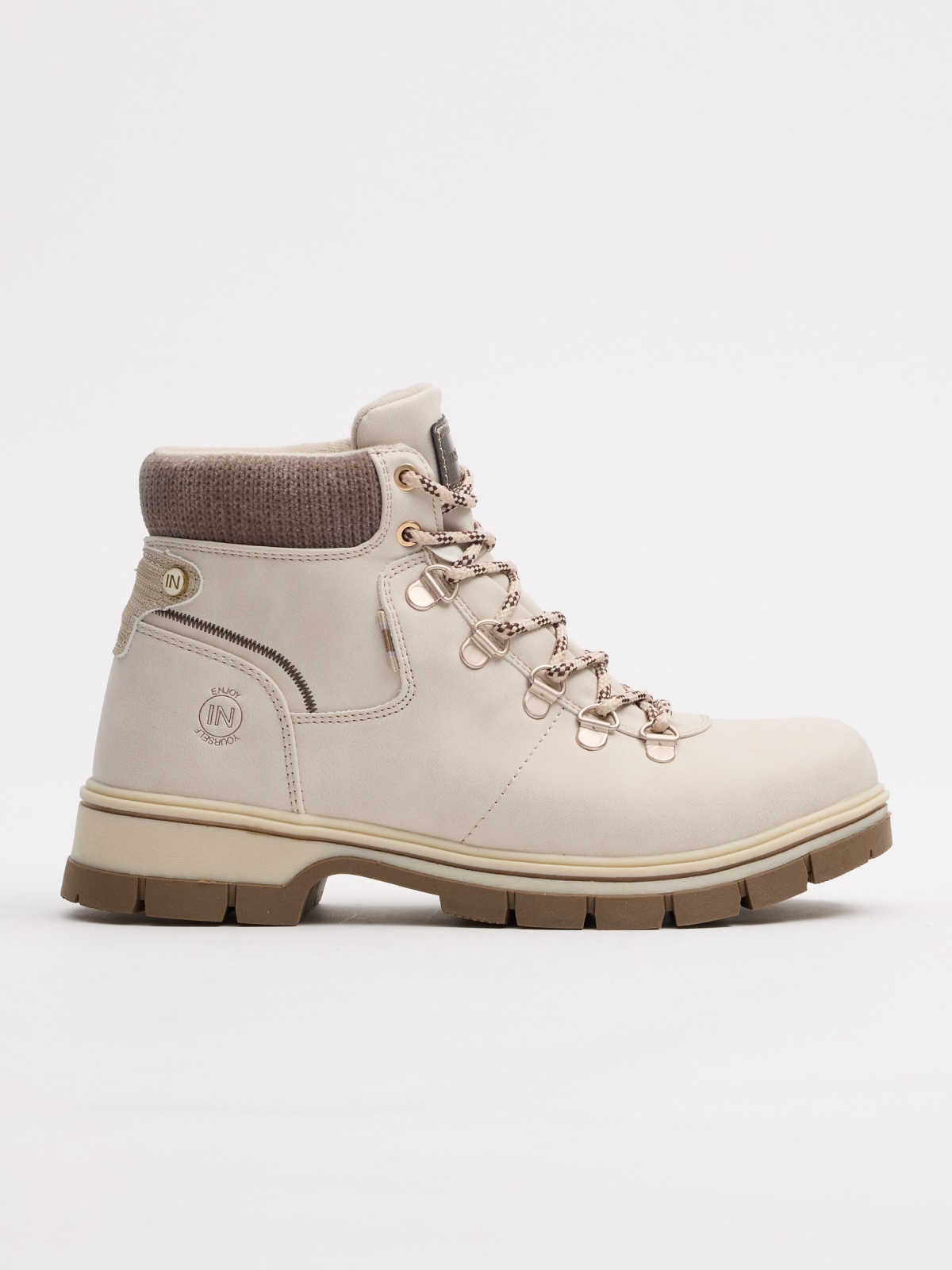 Beige mountain style boot beige