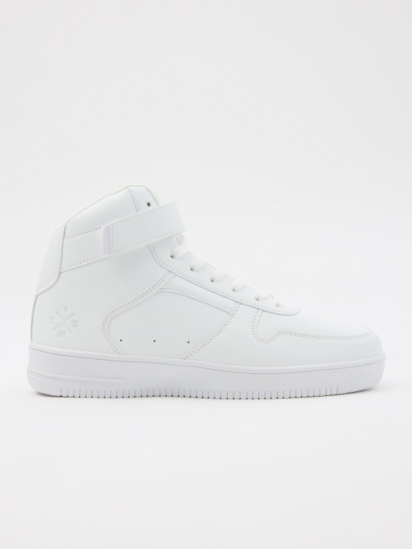 Basic sports boot white