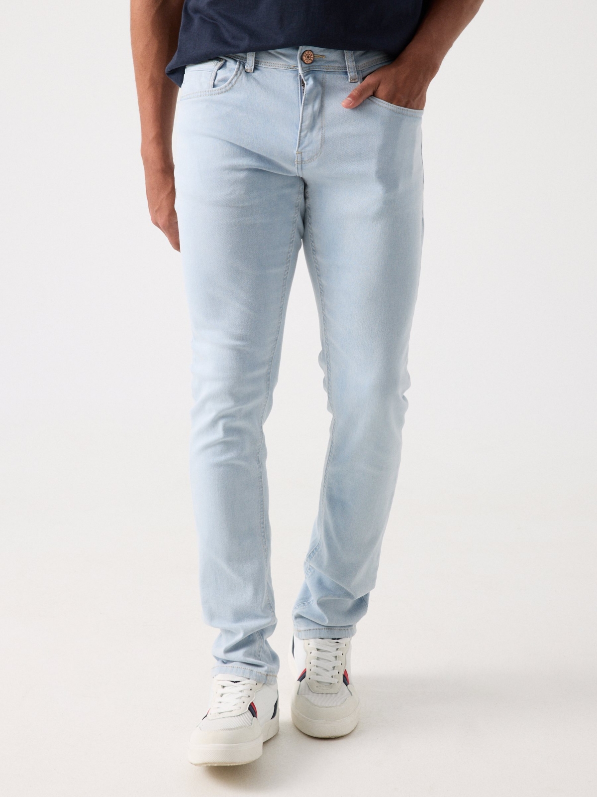 Jeans slim bleached azul/blanco vista media frontal