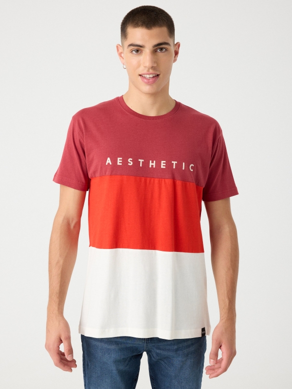 T-shirt color block com impressão de texto