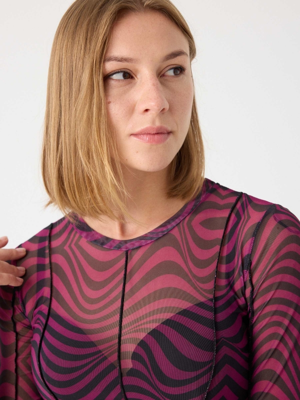 Psychedelic print tulle t-shirt fuchsia detail view