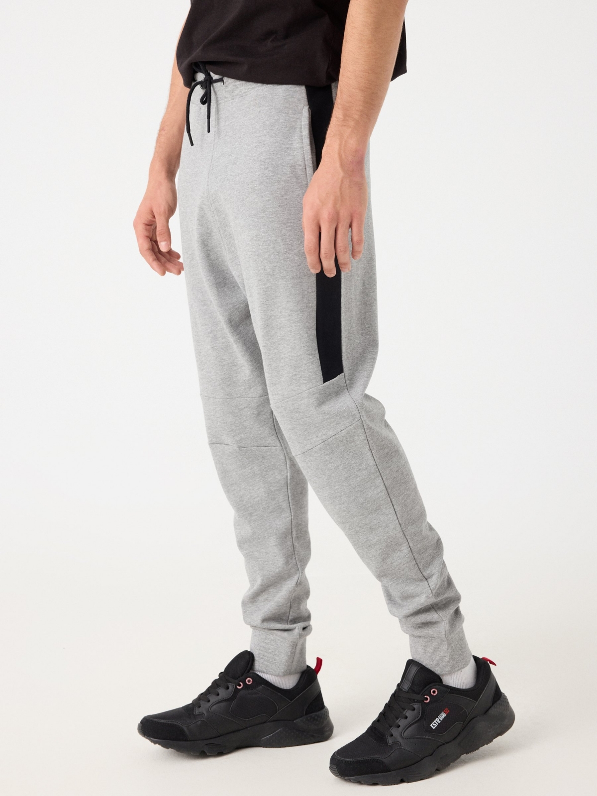 Pantalón jogger gris melange gris melange vista detalle