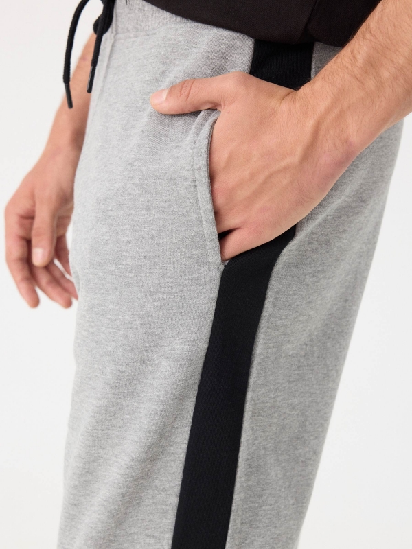 Pantalón jogger gris melange gris melange vista detalle