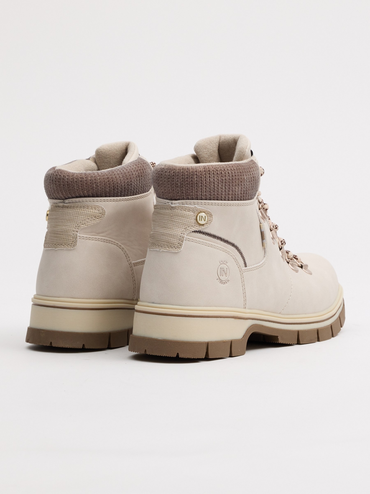 Beige mountain style boot beige 45º back view