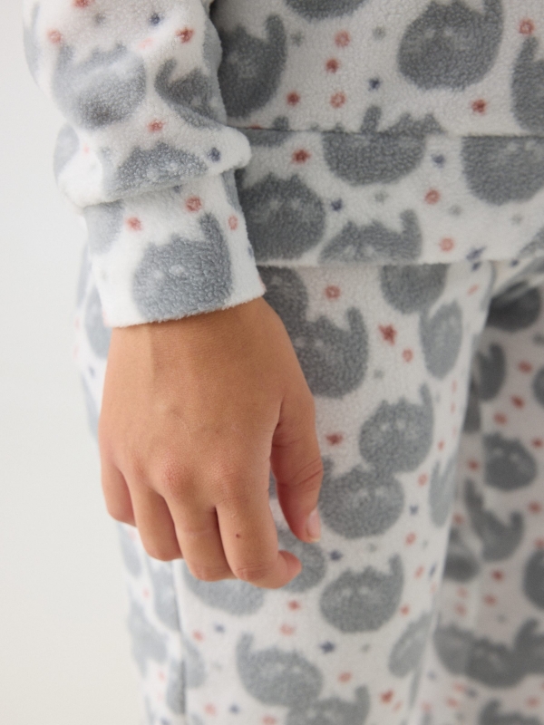 Printed fleece pajamas white detail view