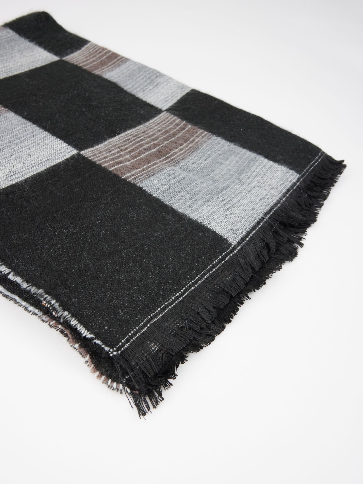 Men's scarf grey folded view