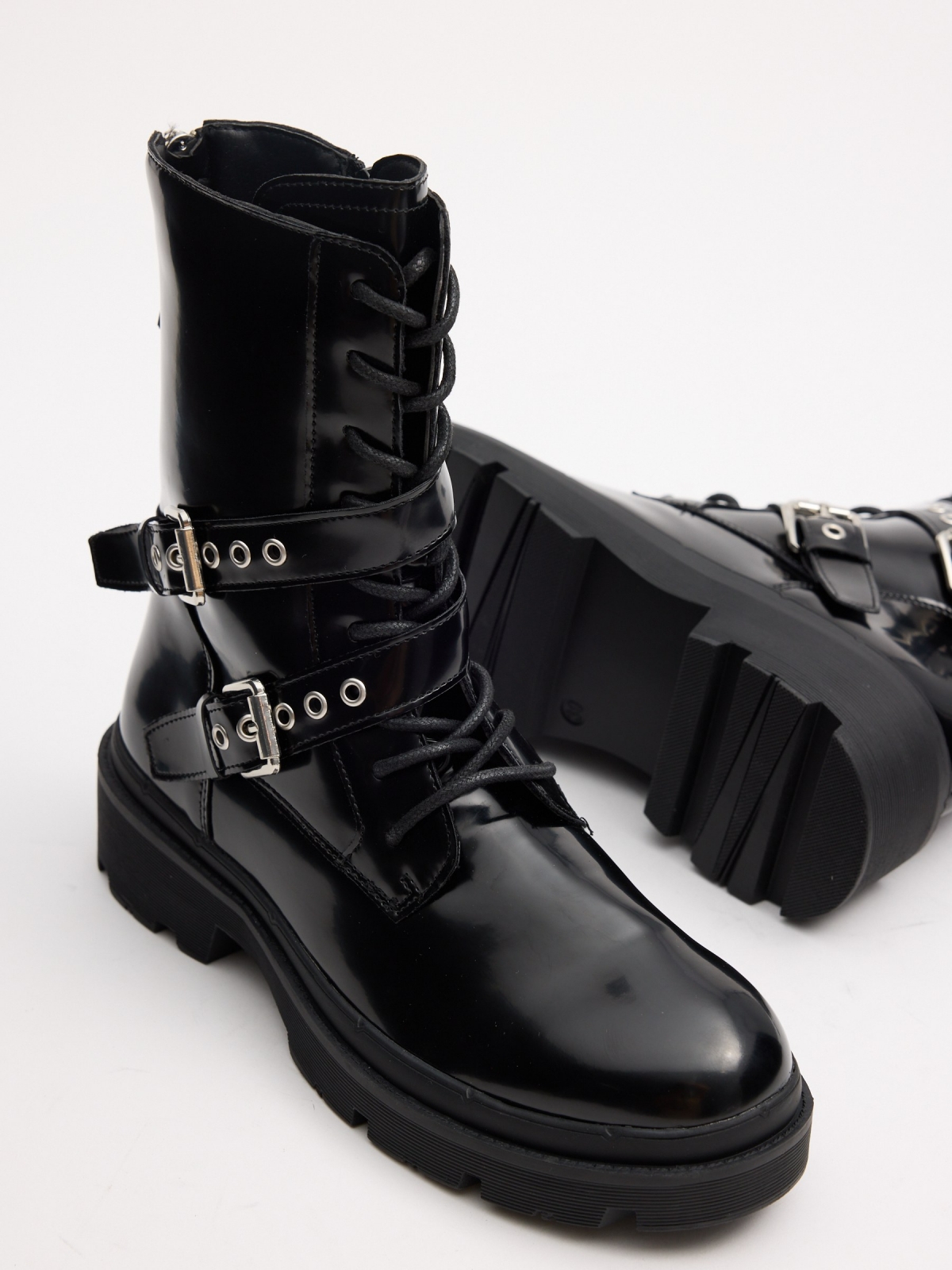 Fashion buckles ankle boots detail view