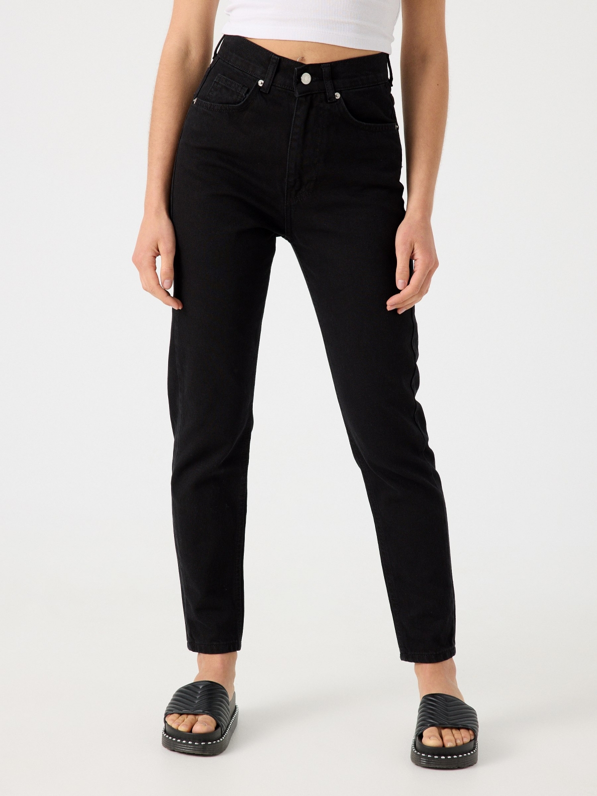 Jeans preto mom fit preto vista meia frontal