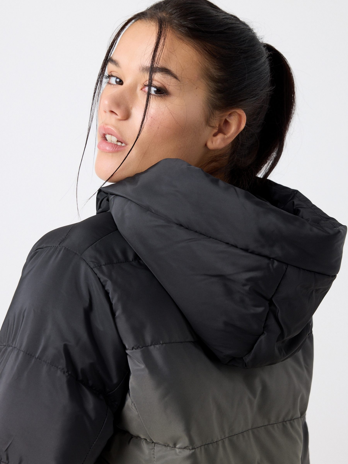 Gradient quilted jacket black detail view