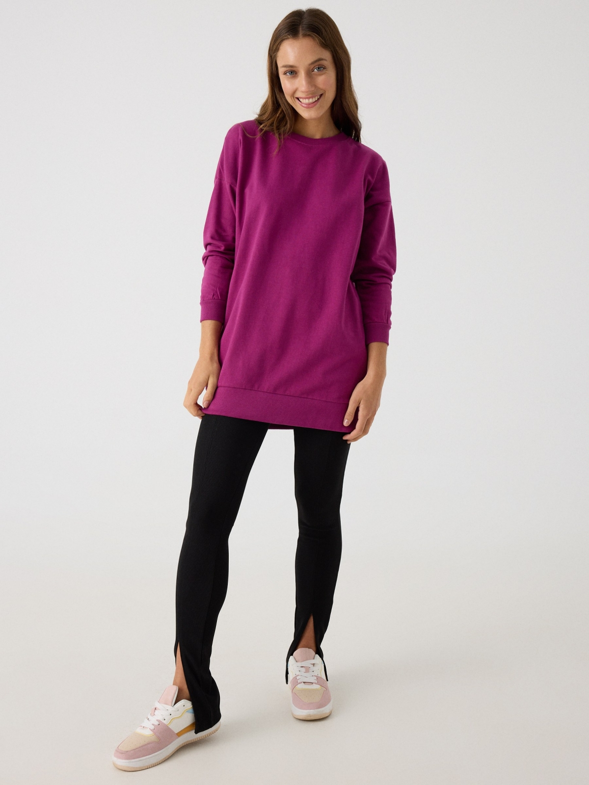 Sweatshirt oversized vestido fúcsia vista geral frontal