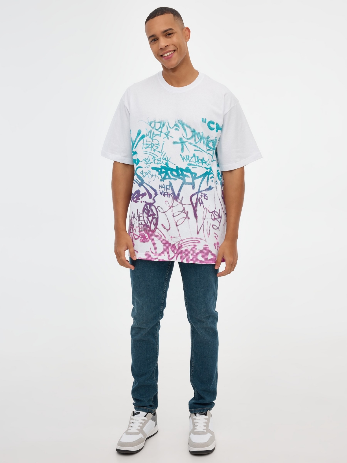 T-shirt de graffiti para homem branco vista geral frontal