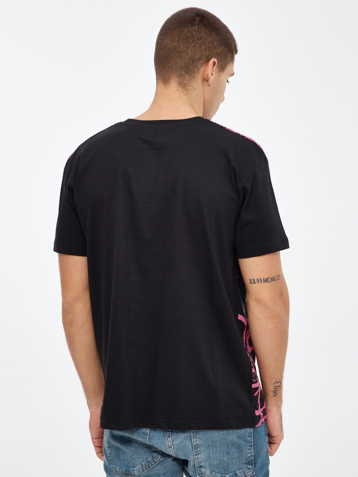 Graffiti printed t-shirt black middle back view