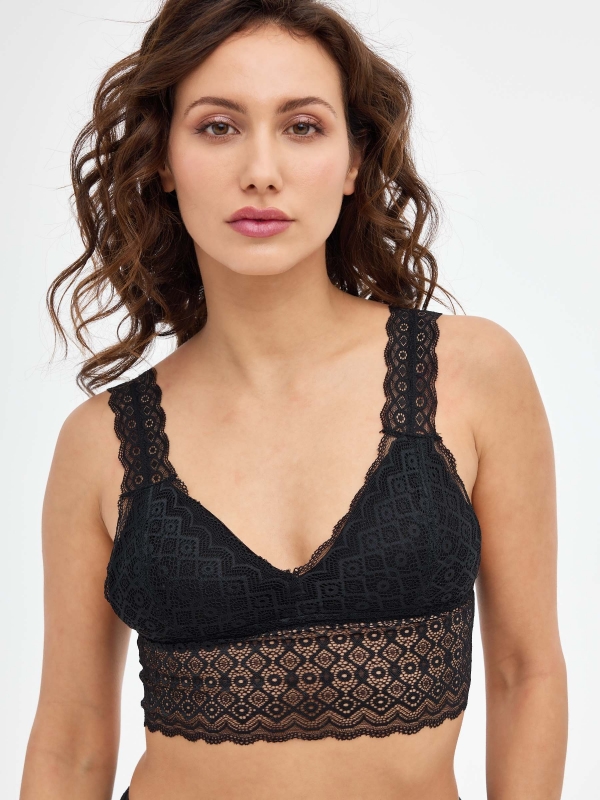 Bralette negro de encaje negro vista trasera