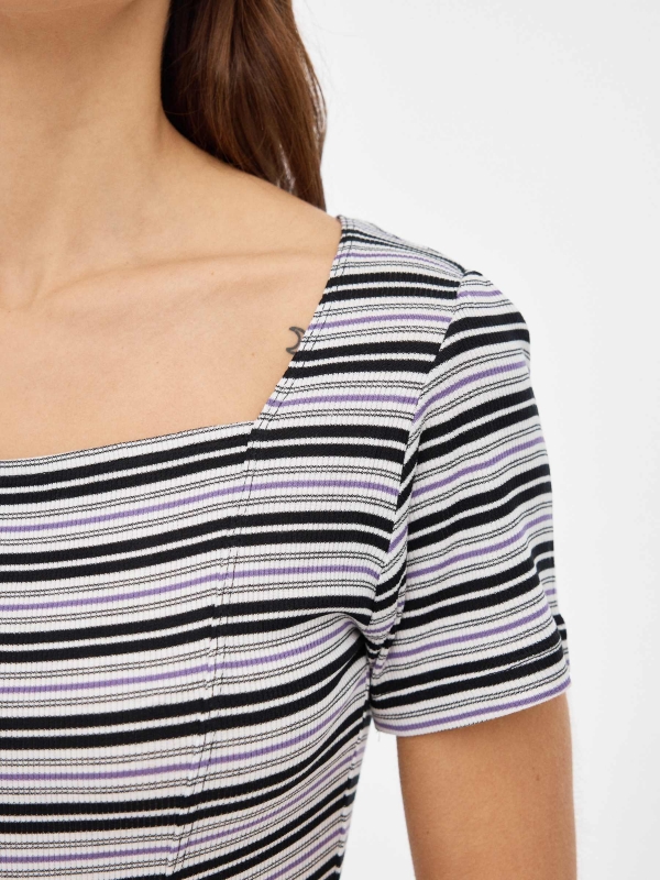 Striped cropped t-shirt grey detail view