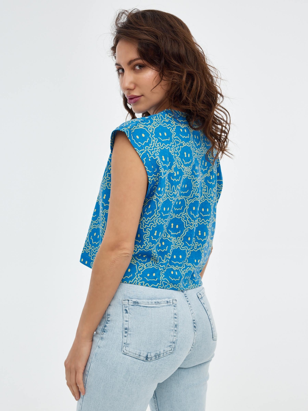 Camiseta all over print azul claro vista media trasera