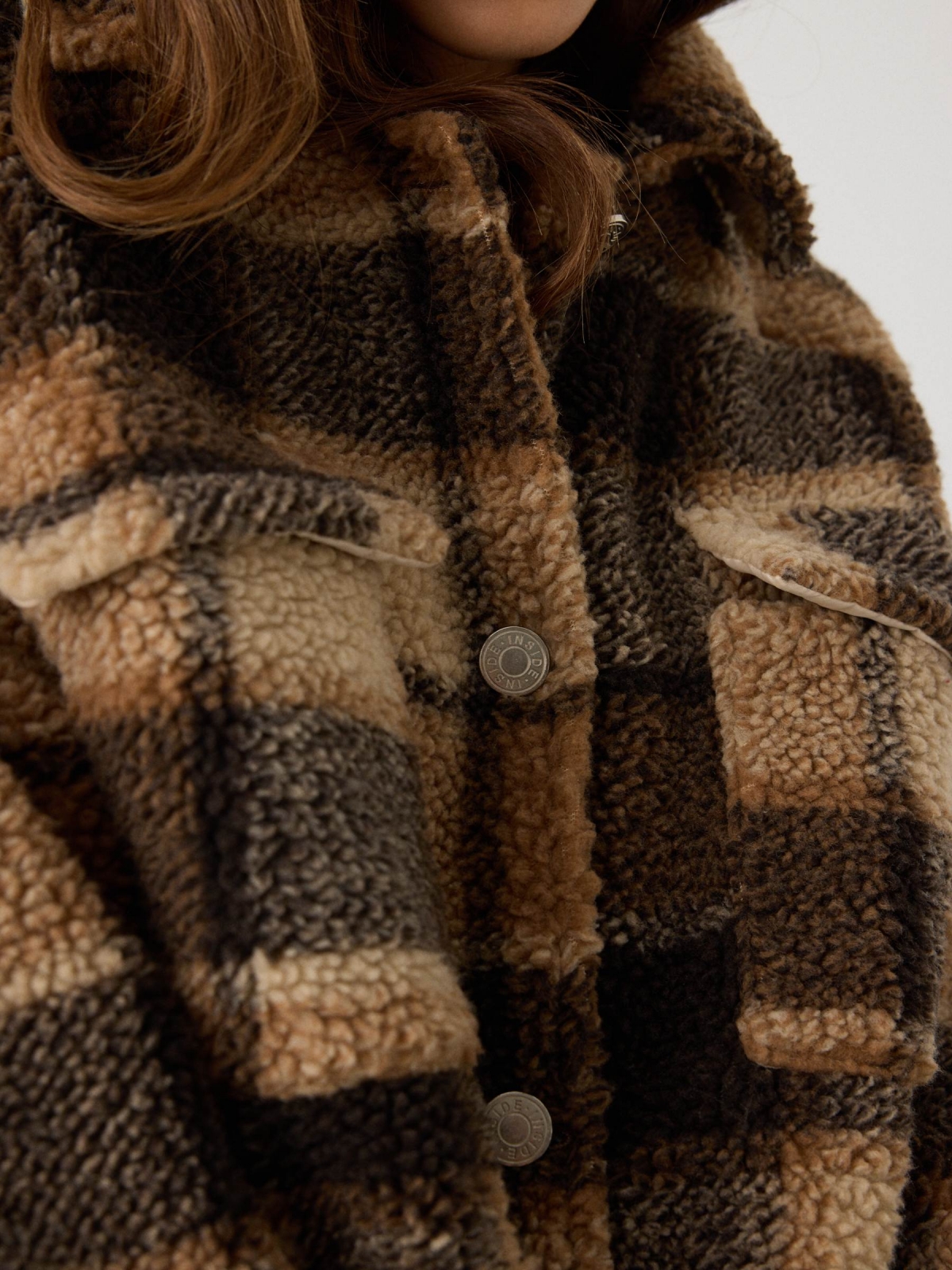 Fleece jacket plaid brown detail view