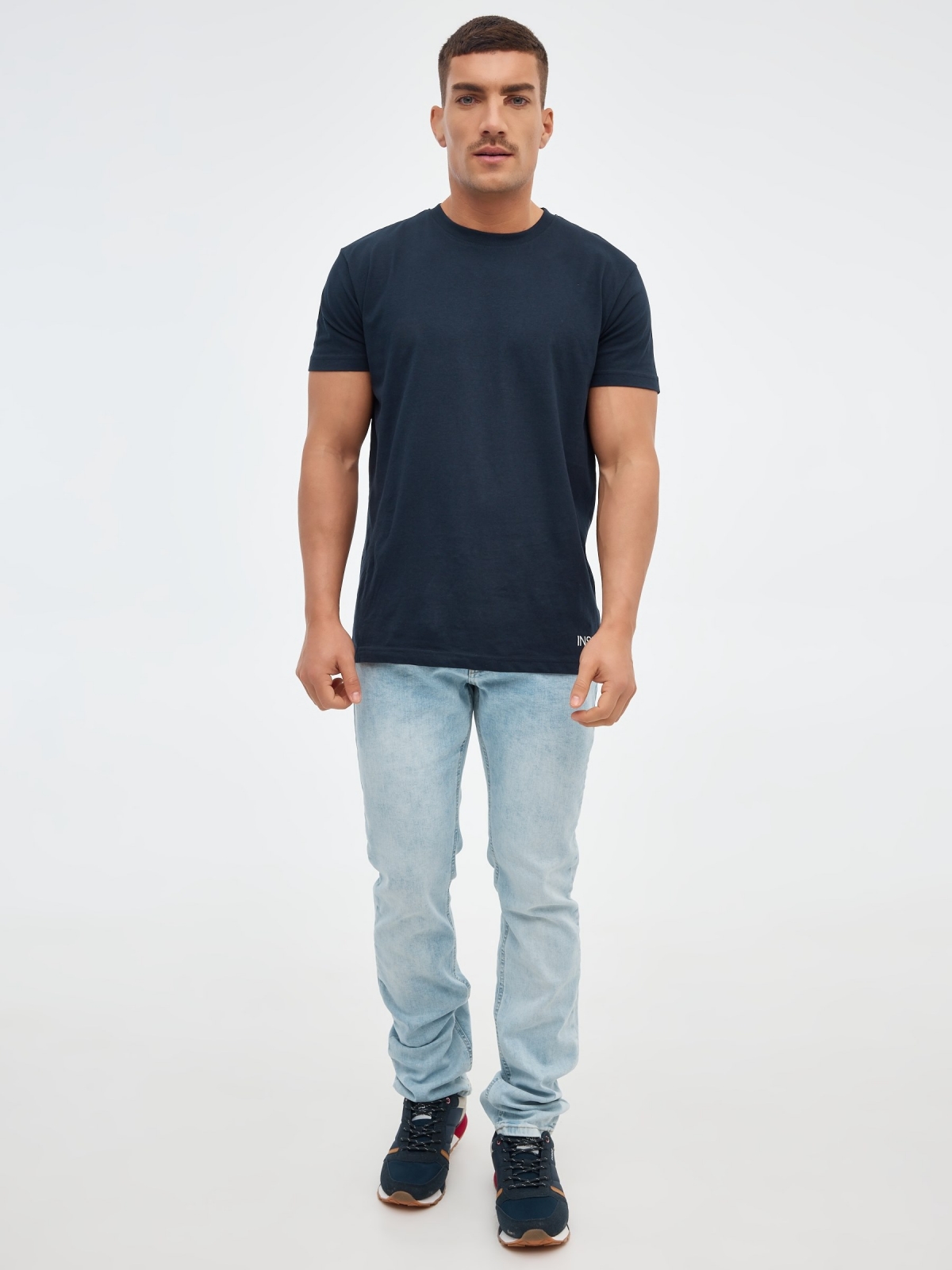 Blue slim jeans blue middle front view