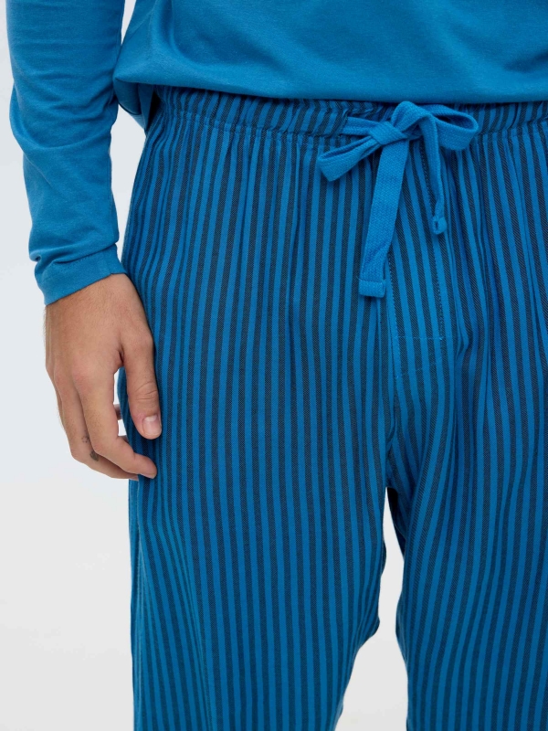 Pijama azul pantalón rayas azul vista detalle