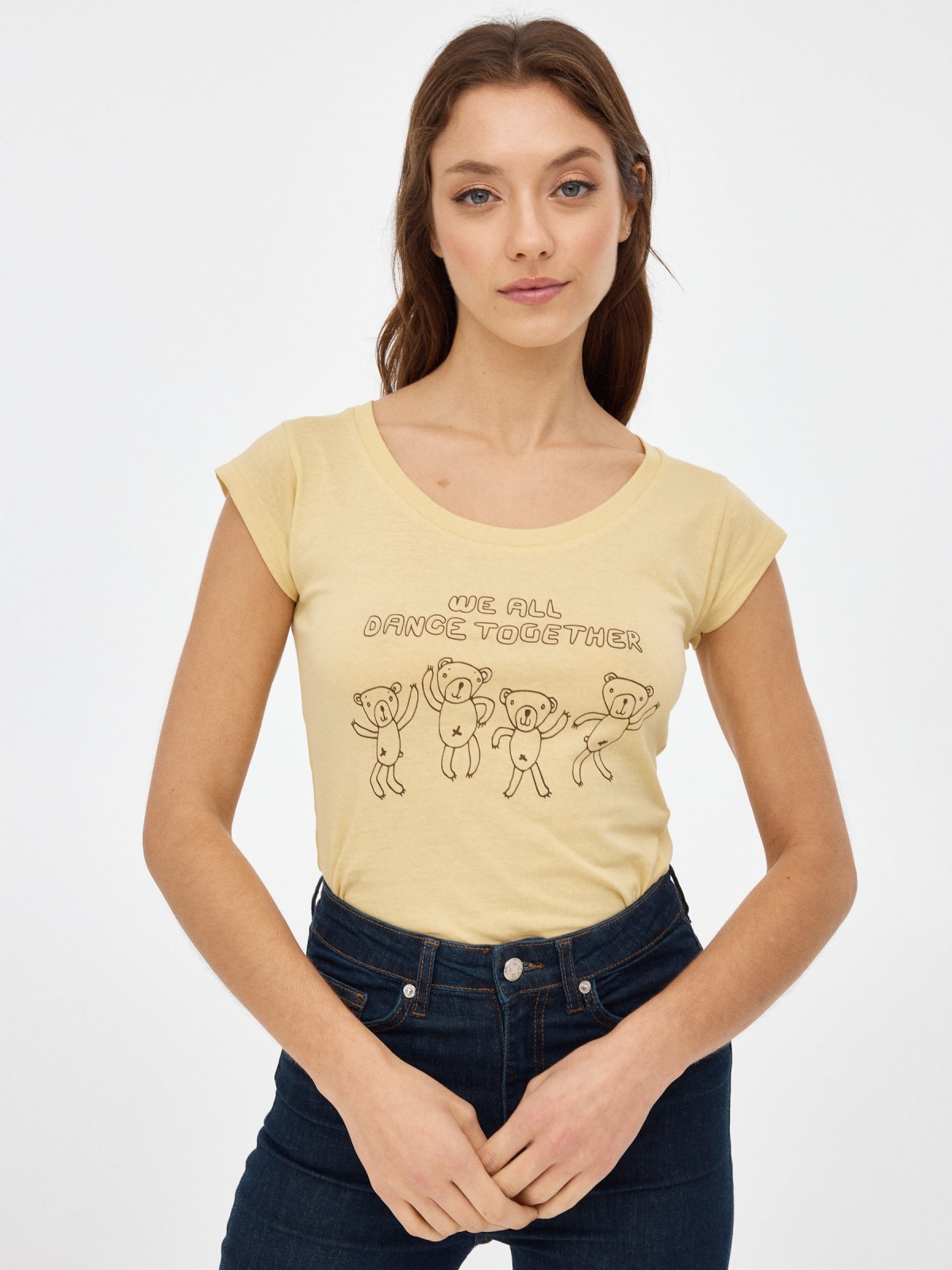 T-shirt com estampado amarelo pastel vista meia frontal