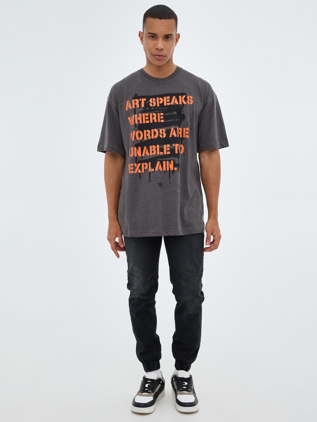 Camiseta oversized words melange oscuro vista general frontal