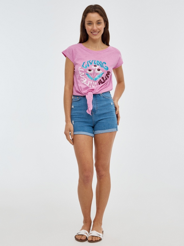 T-shirt Living com nó rosa vista geral frontal