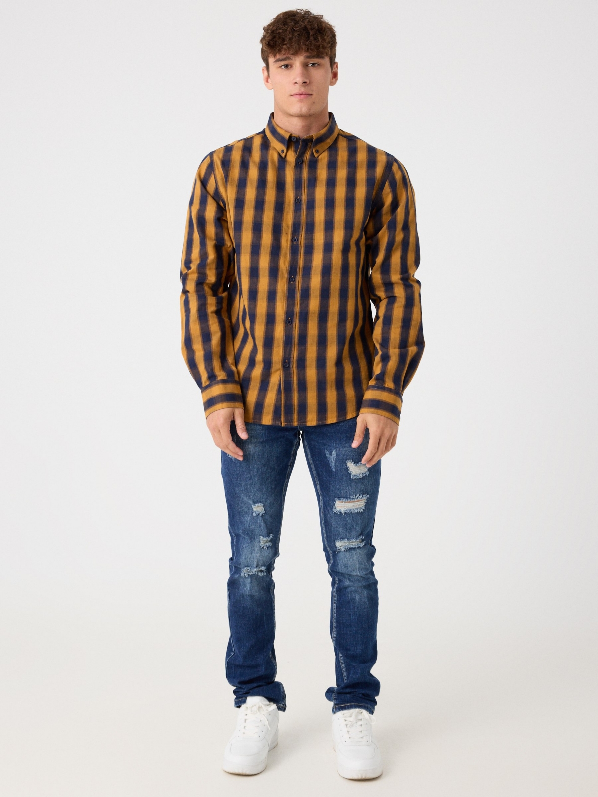 Camisa casual em xadrez ocre vista geral frontal