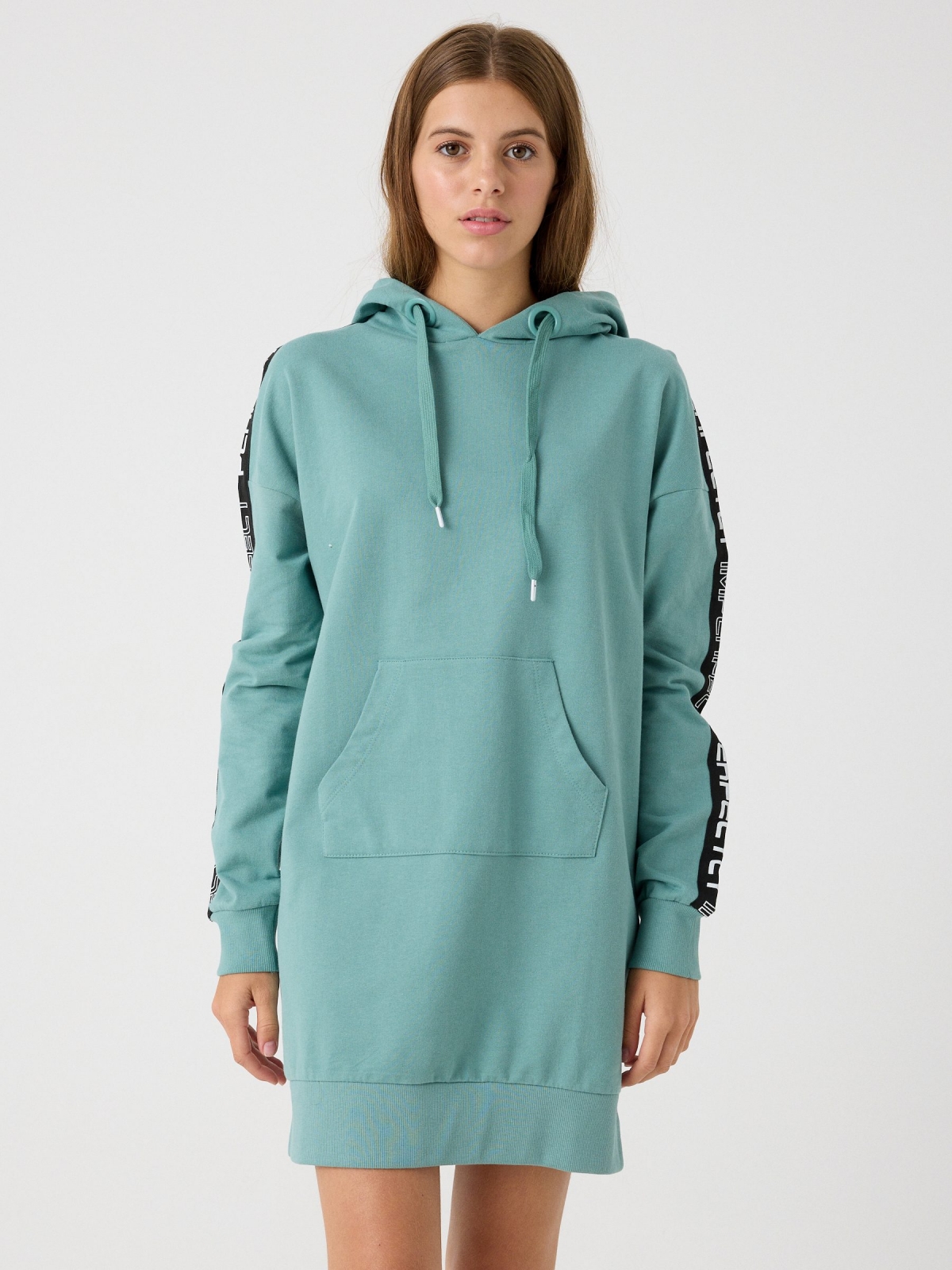 Long Fit Sweatshirt green middle front view