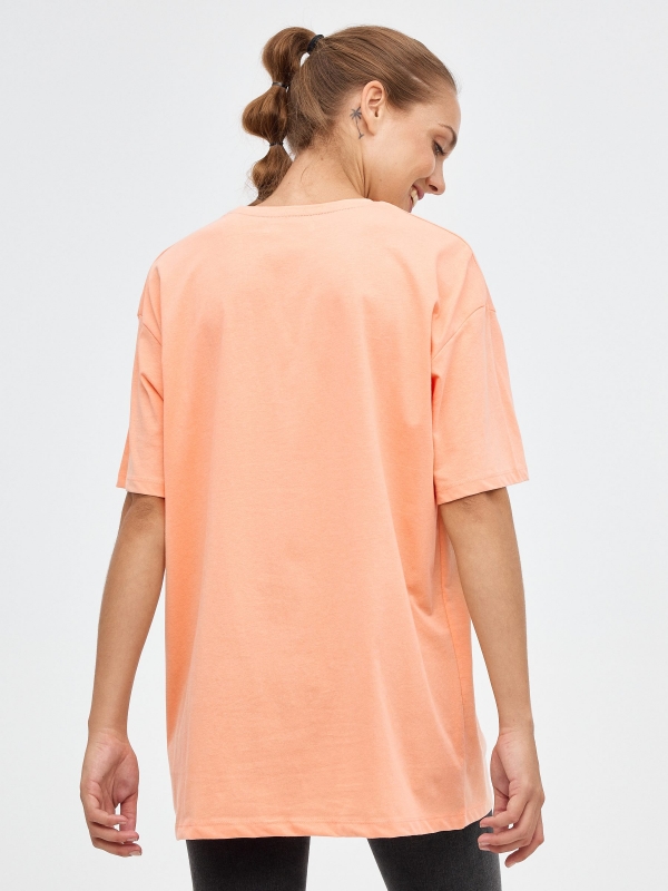 T-shirt oversized Gum rosa vista meia traseira