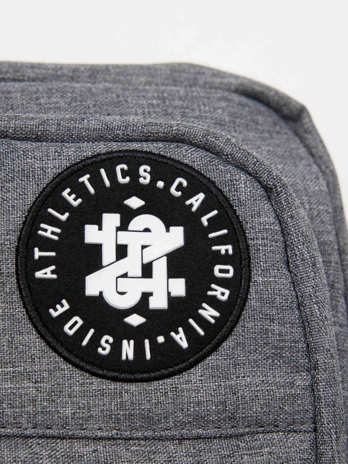 INSIDE ATHLETICS shoulder bag grey detail view