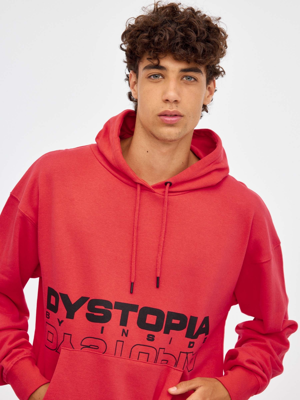 Sudadera Dystopia rojo vista detalle