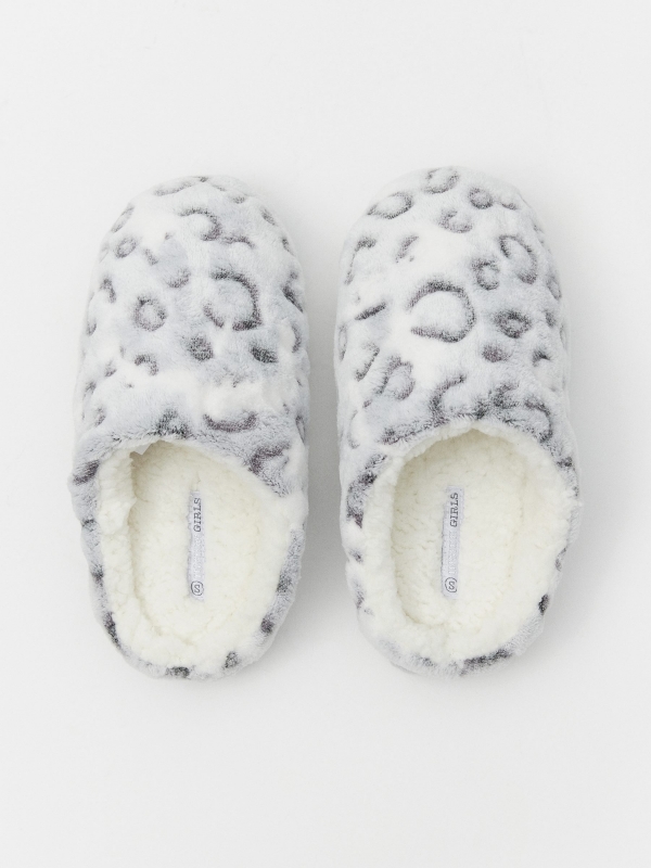 Animal print slippers grey detail view