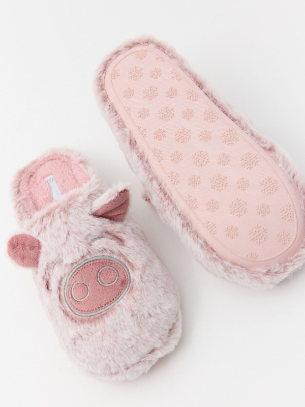 Piggy house slippers light pink detail view