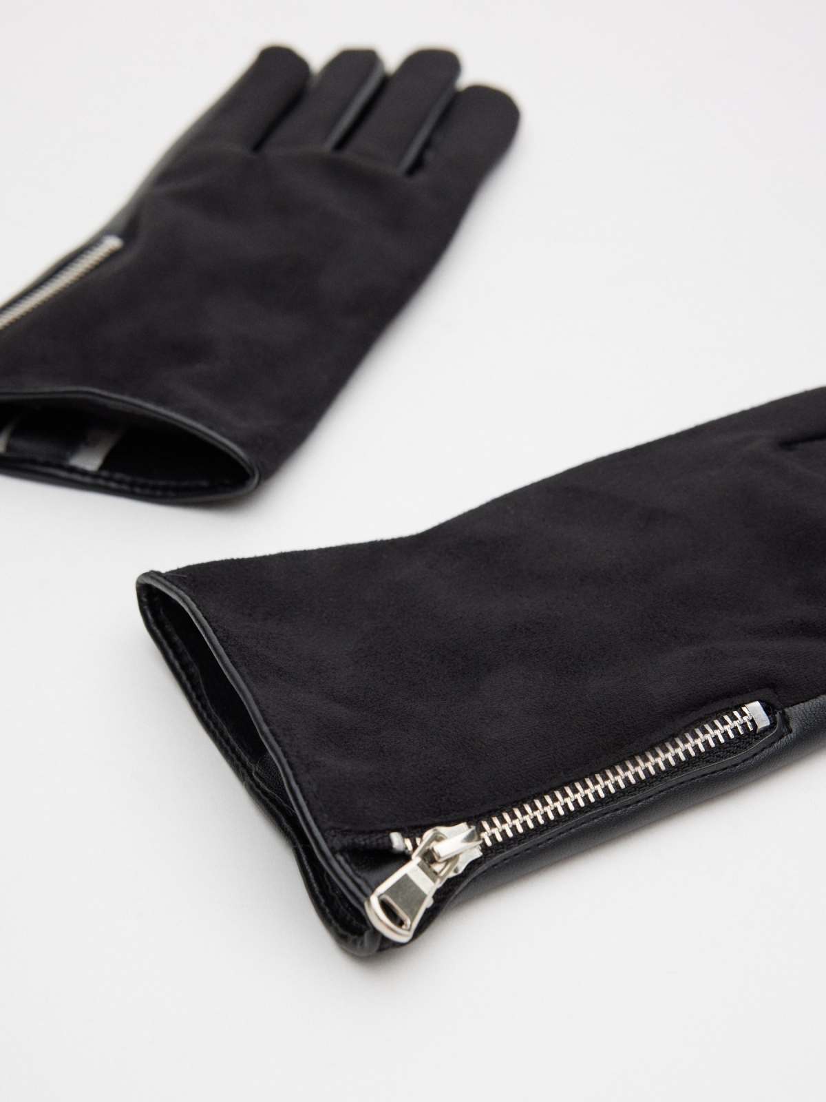 Leatherette gloves black detail view