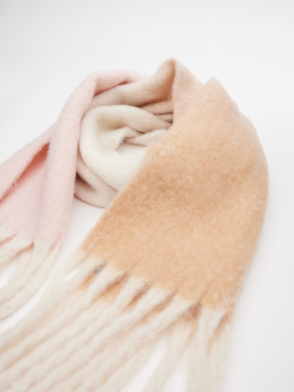 Oversized scarf beige detail view