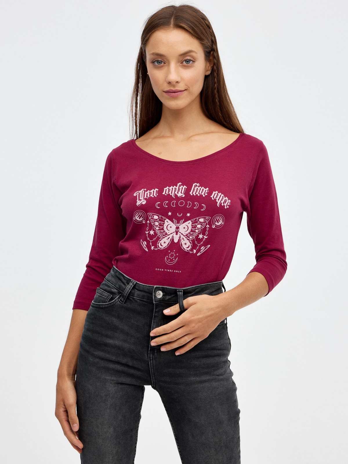 Butterfly print slim t-shirt garnet middle front view