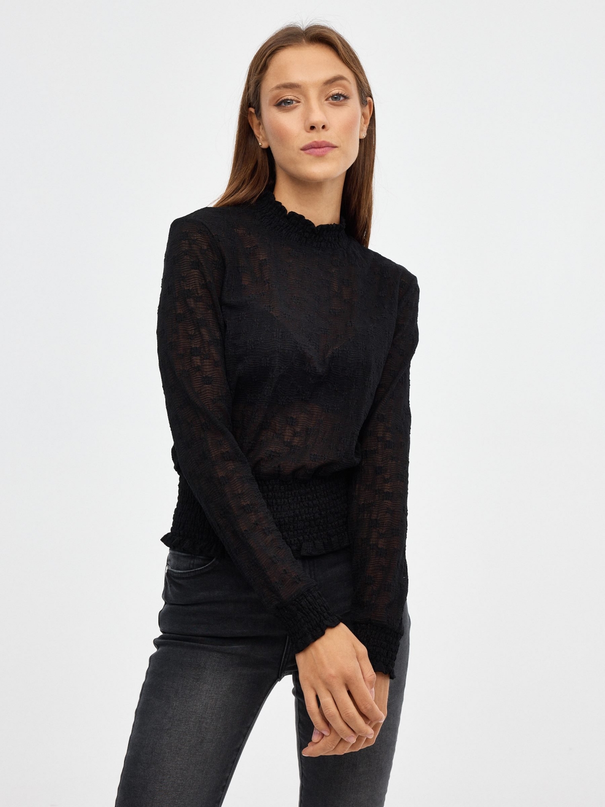 Blusa de gomas mini print negro vista media frontal