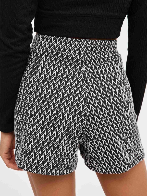 Geometric jacquard skort black detail view