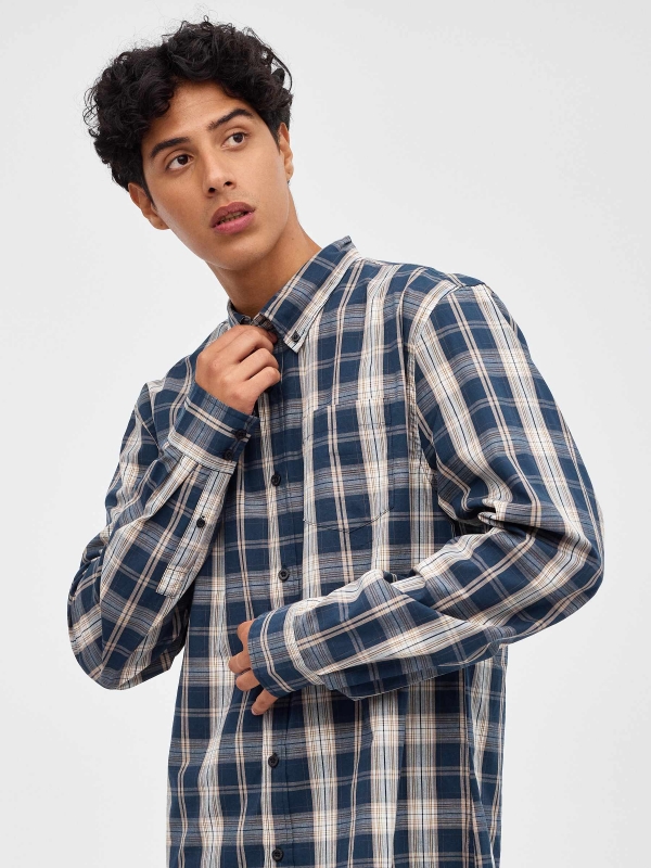 Plaid shirt with pocket blue detail view