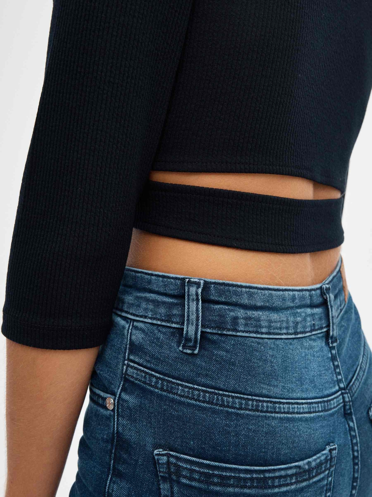 Crop top slim crossover black detail view