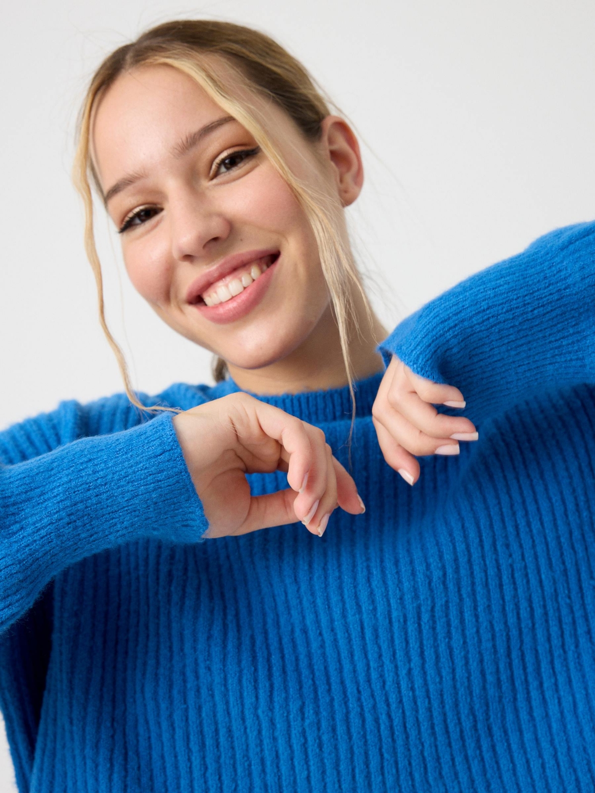 Perkins neck ribbed jumper blue detail view