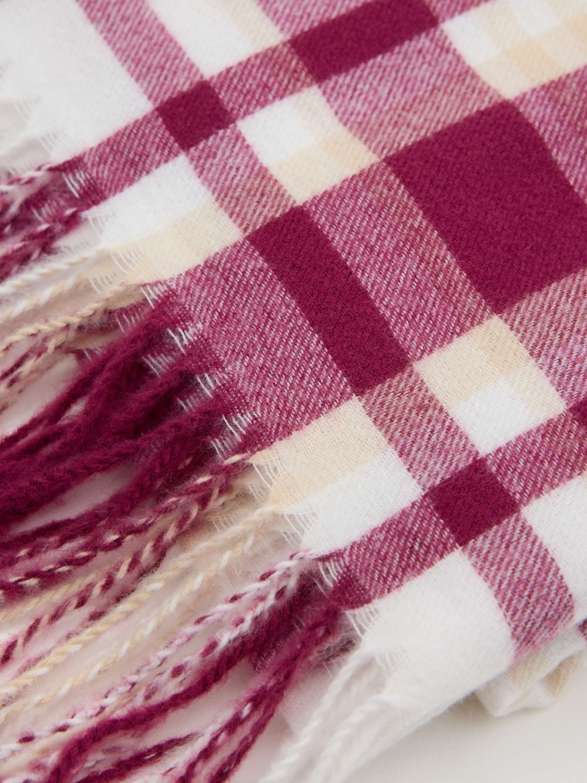 Plaid blanket scarf grey detail view