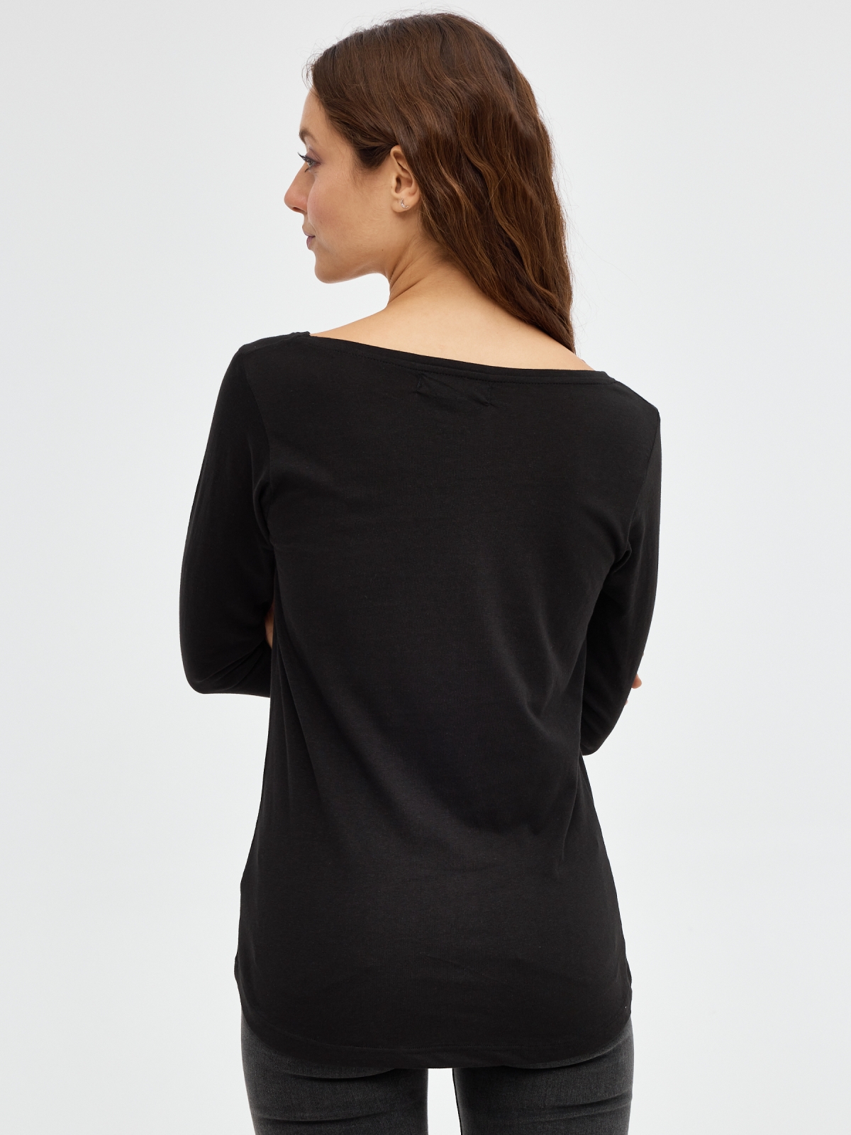 T-shirt slim L'amour preto vista meia traseira