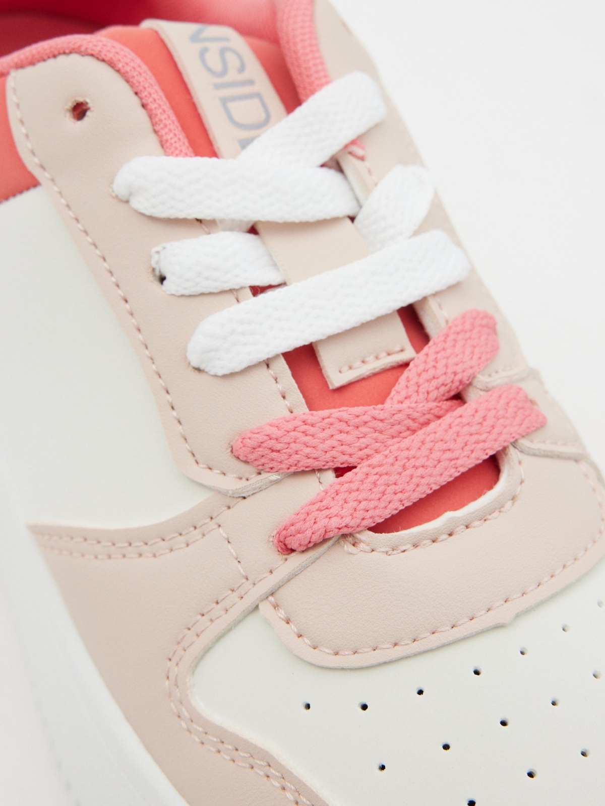 Basket platform sneaker white detail view