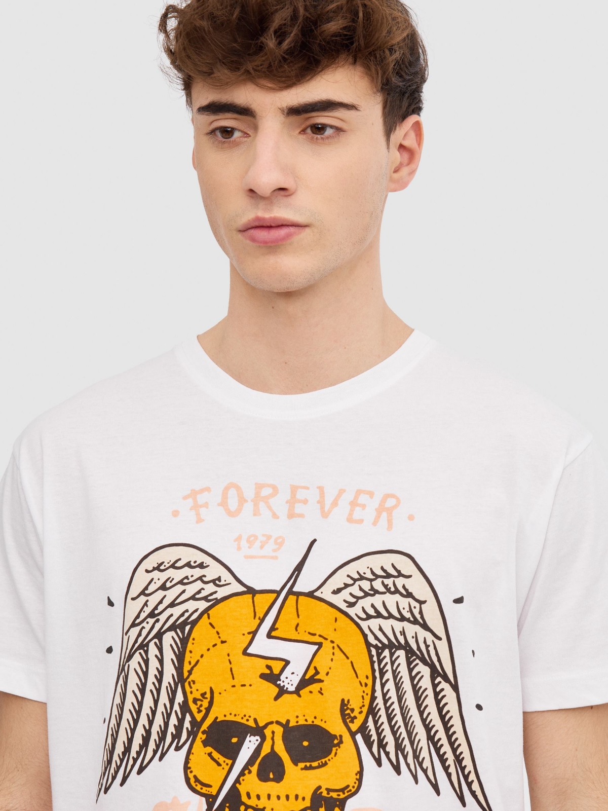 Camiseta Forever Rock blanco vista detalle